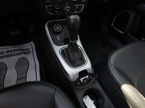 Used 2018 Jeep Compass Latitude w/ Popular Equipment Group AWD/4WD image 20