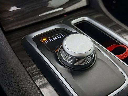 Used 2019 Chrysler 300 Touring w/ Sport Appearance Package RWD image 15