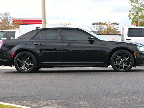 Used 2022 Chrysler 300 S w/ Comfort Group image 7