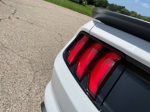 Used 2021 Ford Mustang GT Premium w/ Equipment Group 401A RWD image 99