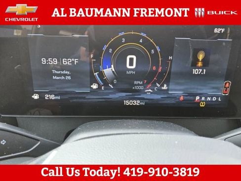 Used 2025 Chevrolet Traverse LT image 4