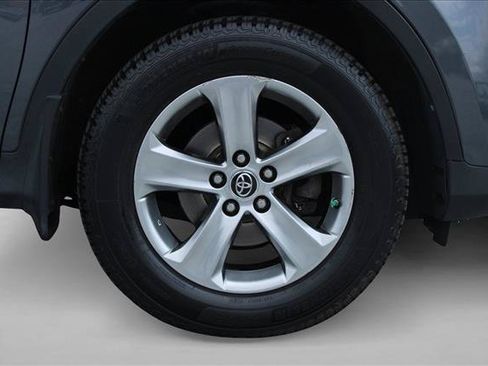 Used 2015 Toyota RAV4 XLE AWD/4WD image 16