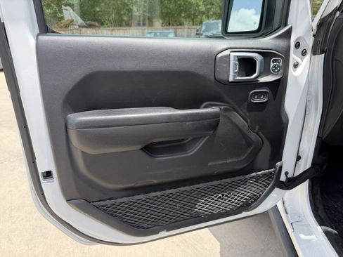 Used 2021 Jeep Wrangler Unlimited Sport AWD/4WD image 11