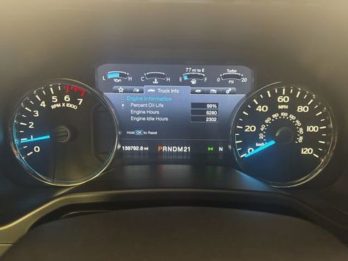 Used 2016 Ford F150 Platinum w/ Equipment Group 701A Luxury image 17