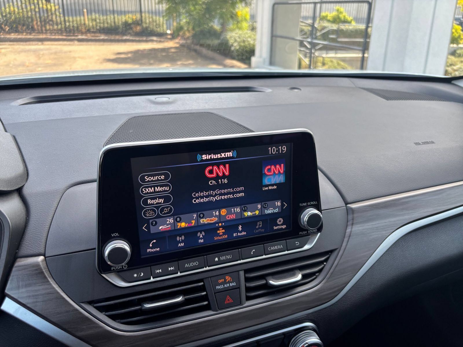 Used 2025 Nissan Altima 2.5 SV FWD image 19