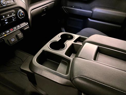 Used 2020 Chevrolet Silverado 1500 Custom w/ Custom Value Package image 16