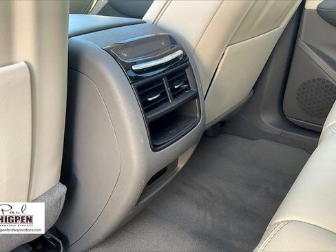 Used 2022 Cadillac XT5 Premium Luxury w/ Technology Package image 32