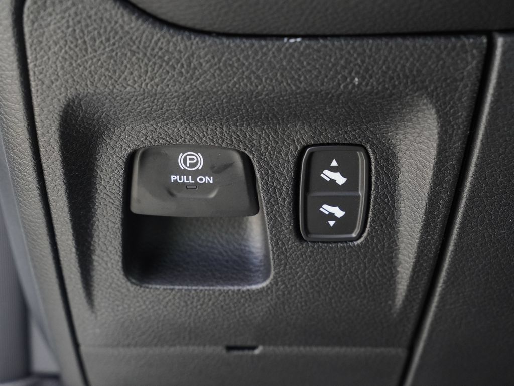 New 2026 RAM 1500 Big Horn AWD/4WD image 15