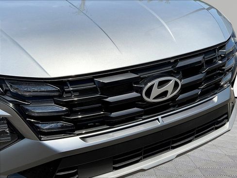 Used 2025 Hyundai Tucson SE FWD image 32