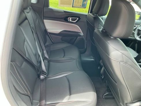 Used 2024 Jeep Compass Limited AWD/4WD image 17