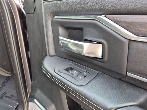 New 2026 RAM 2500 Laramie AWD/4WD image 31