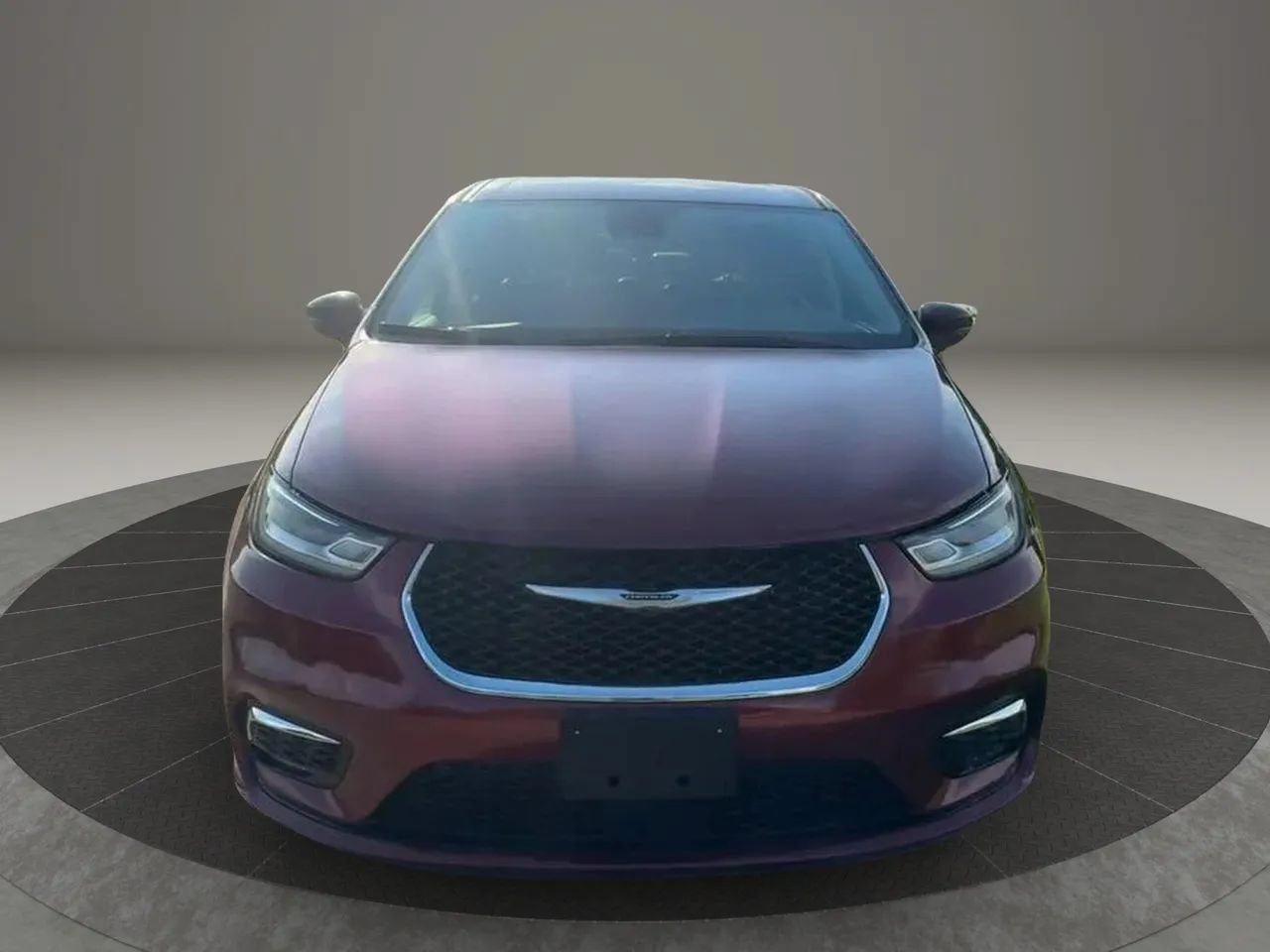 Used 2022 Chrysler Pacifica Touring-L FWD image 2