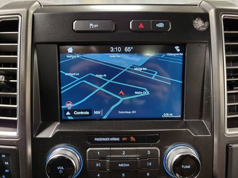 Used 2016 Ford F150 Limited w/ Trailer Tow Package image 21