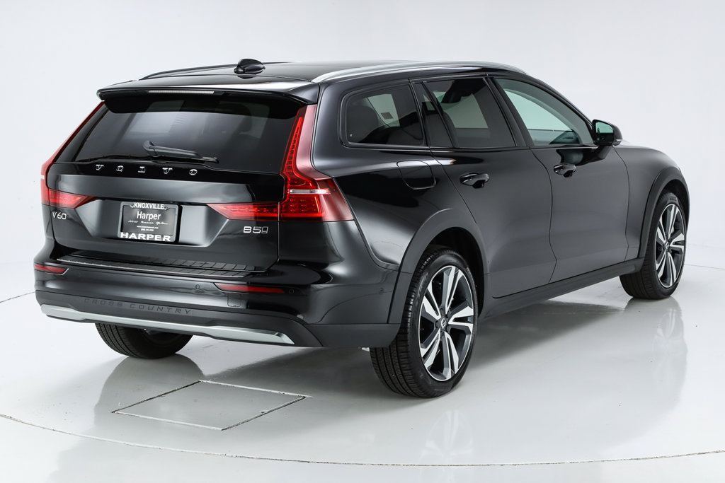 Used 2024 Volvo V60 B5 Cross Country Plus w/ Protection Package Premier AWD/4WD image 52