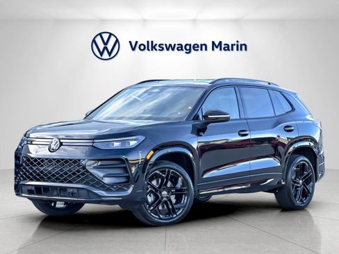 New 2026 Volkswagen Tiguan SE R-Line image 1