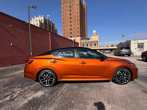 Certified 2024 Nissan Sentra SR FWD image 8