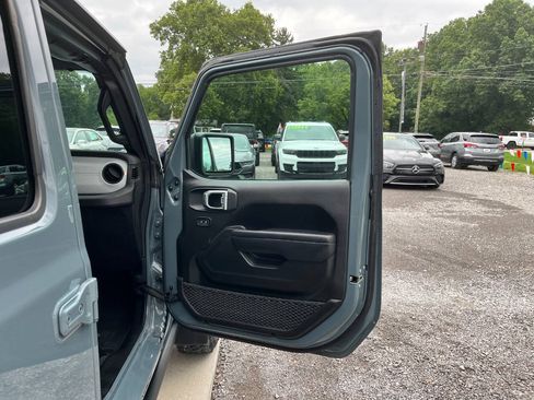 Used 2024 Jeep Gladiator Sport AWD/4WD image 10