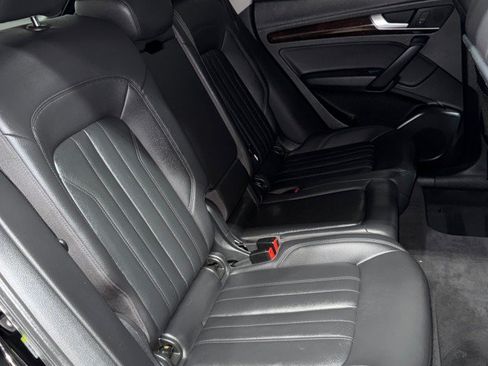 Used 2019 Audi Q5 2.0T Premium AWD/4WD image 28