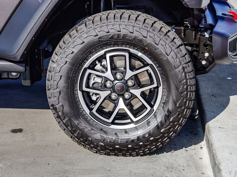 New 2025 Jeep Gladiator Rubicon w/ Safety Group image 11