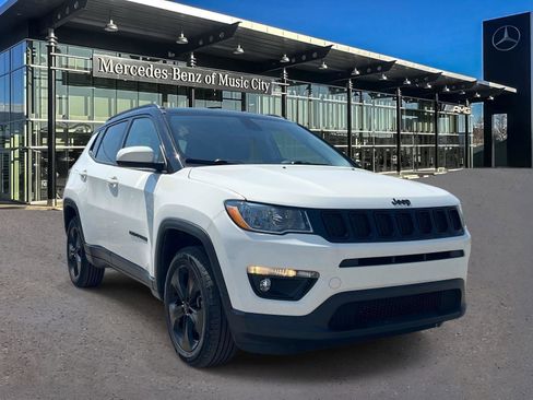 Used 2019 Jeep Compass Latitude AWD/4WD image 1