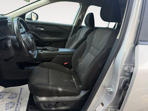 Used 2025 Nissan Rogue SV AWD/4WD image 9