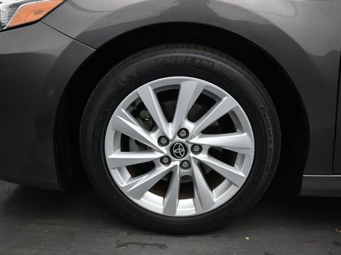 Used 2021 Toyota Camry LE FWD image 47