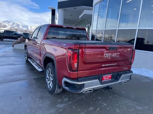 Used 2024 GMC Sierra 1500 SLT w/ X31 Off-Road Package image 5