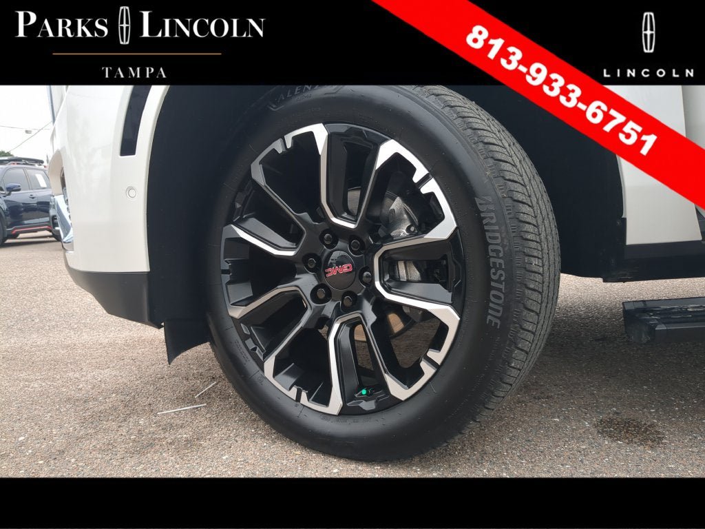 Used 2025 GMC Yukon XL Denali w/ Sun & Power Step Package RWD image 33
