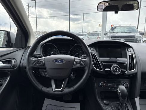 Used 2018 Ford Focus SEL w/ Cold Weather Package image 28
