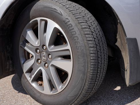 Used 2016 Honda Odyssey Touring Elite image 3