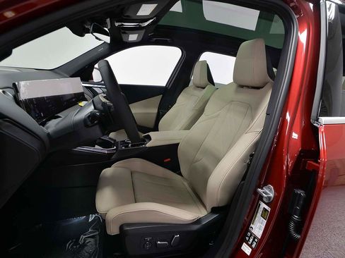 Certified 2025 BMW X3 xDrive30i image 8