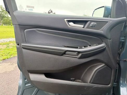 Used 2016 Ford Edge Titanium w/ Equipment Group 301A AWD/4WD image 25