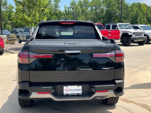 New 2025 Hyundai Santa Cruz Limited image 8