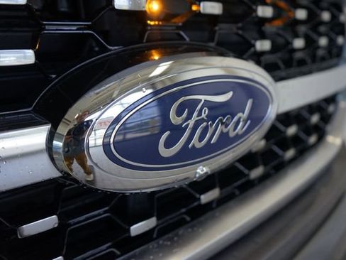 Used 2021 Ford F150 Platinum w/ Equipment Group 701A High AWD/4WD image 20