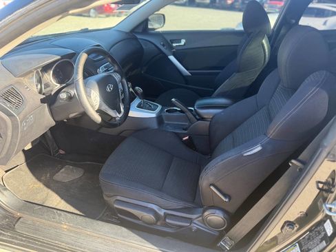 Used 2010 Hyundai Genesis 2.0T image 14