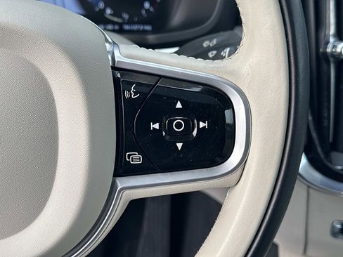 Used 2020 Volvo S60 T6 Inscription w/ Protection Package Premier image 27