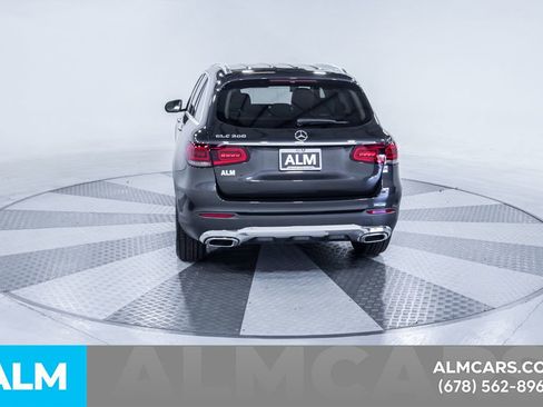 Used 2022 Mercedes-Benz GLC 300 w/ Premium Package Lite image 8