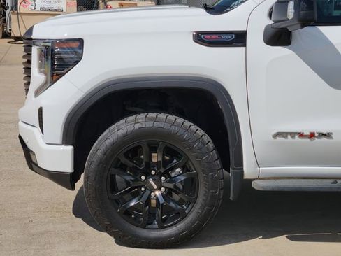 Used 2023 GMC Sierra 1500 AT4X image 8