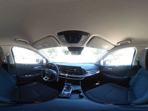 Used 2025 Kia Sportage LX FWD image 42