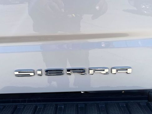 Used 2024 GMC Sierra 1500 Denali w/ Denali Reserve Package AWD/4WD image 14
