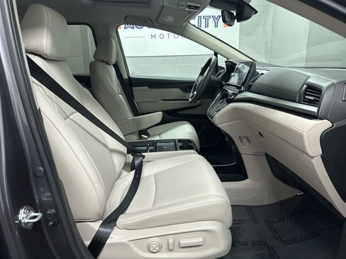 Used 2025 Honda Odyssey EX-L image 21