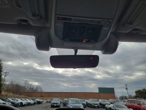 Used 2019 Subaru Forester Touring image 12