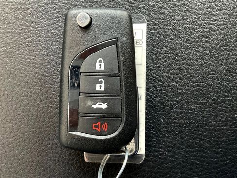 Used 2021 Toyota Tacoma SR5 image 23