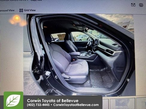 Used 2024 Toyota Highlander LE AWD/4WD image 10