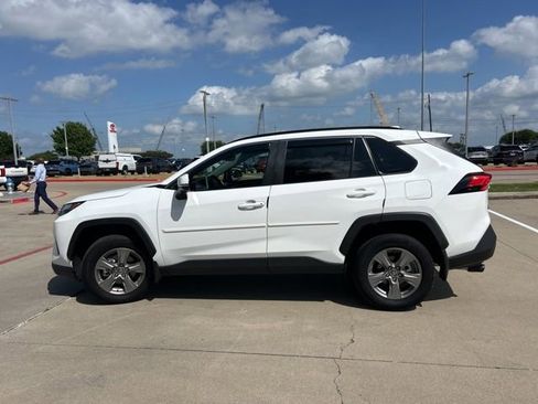 Used 2025 Toyota RAV4 XLE image 6