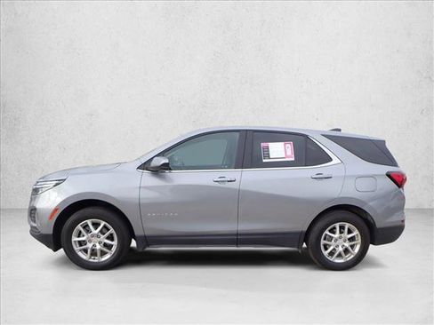 Used 2024 Chevrolet Equinox LT image 2