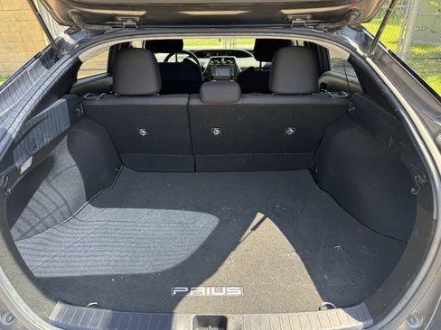Used 2016 Toyota Prius Two FWD image 14