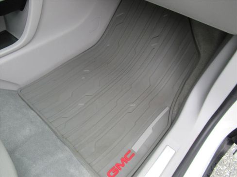 Used 2023 GMC Acadia SLT image 31