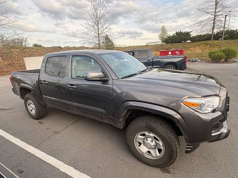 Used 2023 Toyota Tacoma SR image 1