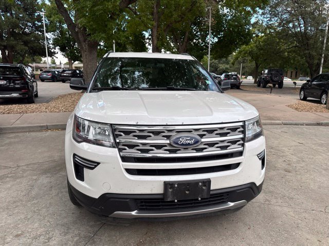 Used 2018 Ford Explorer XLT AWD/4WD image 2